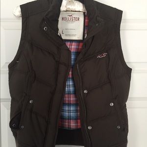 Hollister vest